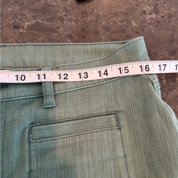 New Cabi 6693 Austin Jeans Foam Green Slim Straight Crop - Picture 4 of 10